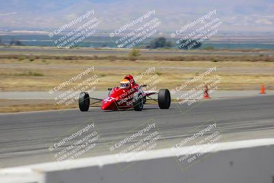 media/Jun-05-2022-CalClub SCCA (Sun) [[19e9bfb4bf]]/Around the Pits/